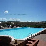 Tenuta La Lupa Ξενοδοχείο 3*
