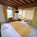 Ξενοδοχείο Tenuta La Lupa 3*