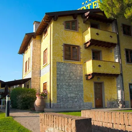 Tenuta La Lupa 3*