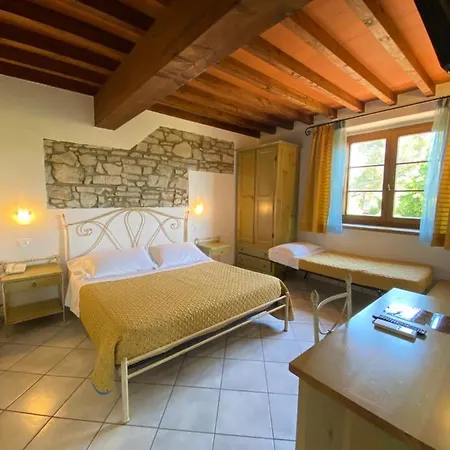 Tenuta La Lupa Castellina Marittima