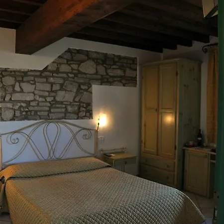Hotel Tenuta La Lupa 3*